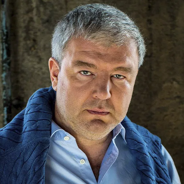 Александр Робак